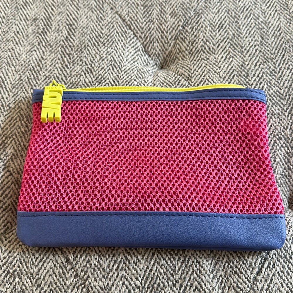 Ipsy cosmetic bag- New